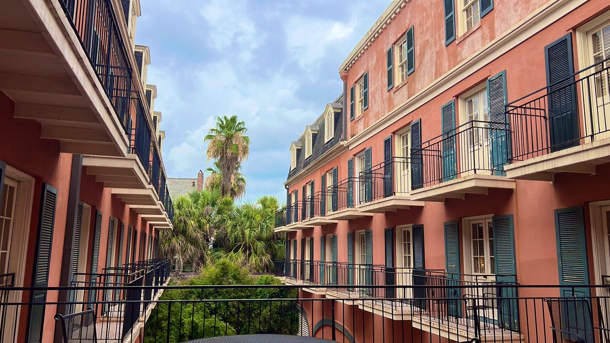 I'd never been less confident going into a tournament, so going 4-2 and only dropping two nail-biter sets to the great <a href="/LNDsRargef/">Ewerton</a> was a big step in the right direction. 

Getting to experience a new city with some of my favorite people was such a gift! Might do it again soon...