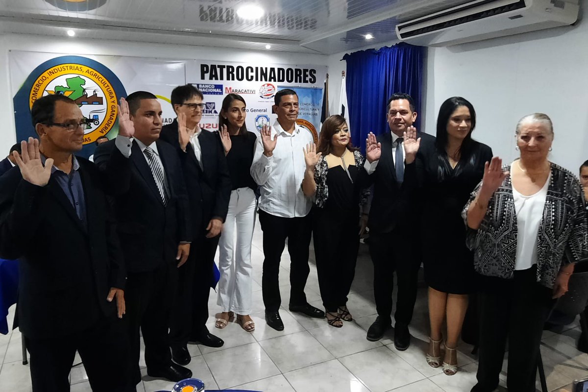 conapevercoc's tweet image. Toma de posesión de la Junta Directiva Veraguas-Coclé 2023-2025.
La Junta Directiva capitular está presidida por el Periodista Ismael Hernández, junto a un grupo de profesionales de la comunicación de las provincias de Veraguas y Coclé
#Conape #Periodistas #Veraguas #Coclé