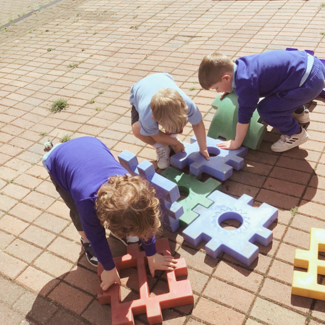 longacreschool's tweet photo. Some busy little boys in Kindy loving construction! Look how pleased they are with themselves!
#LongacreSchool #surreynursery #PrePrepSchool #LongacreLife #nurseryschool #guildfordnursery #SurreyMums #GuildfordParents #IndependentSchool #PrePrepLife #surreynurseryschool https://t.co/oc86IW3PCK
