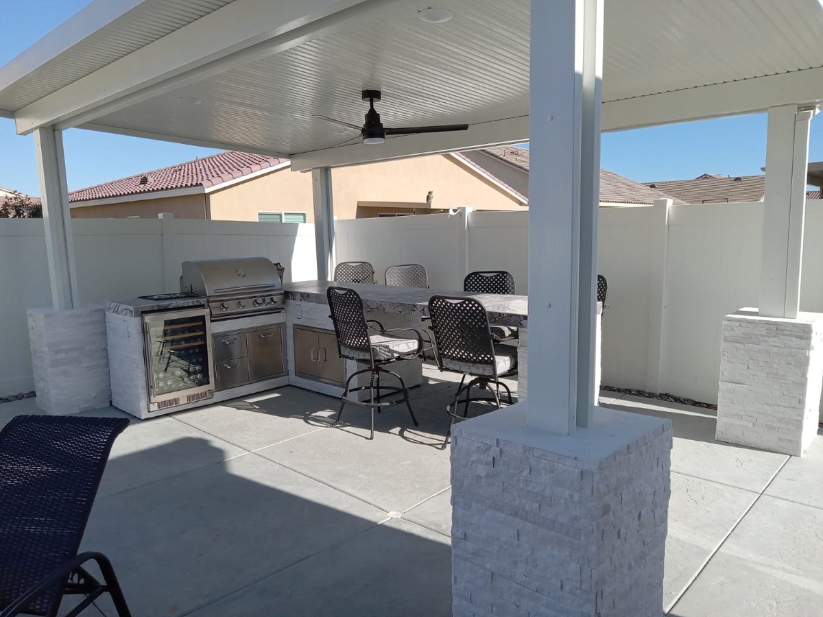 bybbqislands's tweet image. Create the perfect outdoor dining experience with our custom-built BBQ islands! Ideal for family meals, entertaining friends, &amp;amp; making memories under the sun or stars. Upgrade your backyard to a stylish and functional oasis. #OutdoorLiving #FamilyTime #BackyardDining