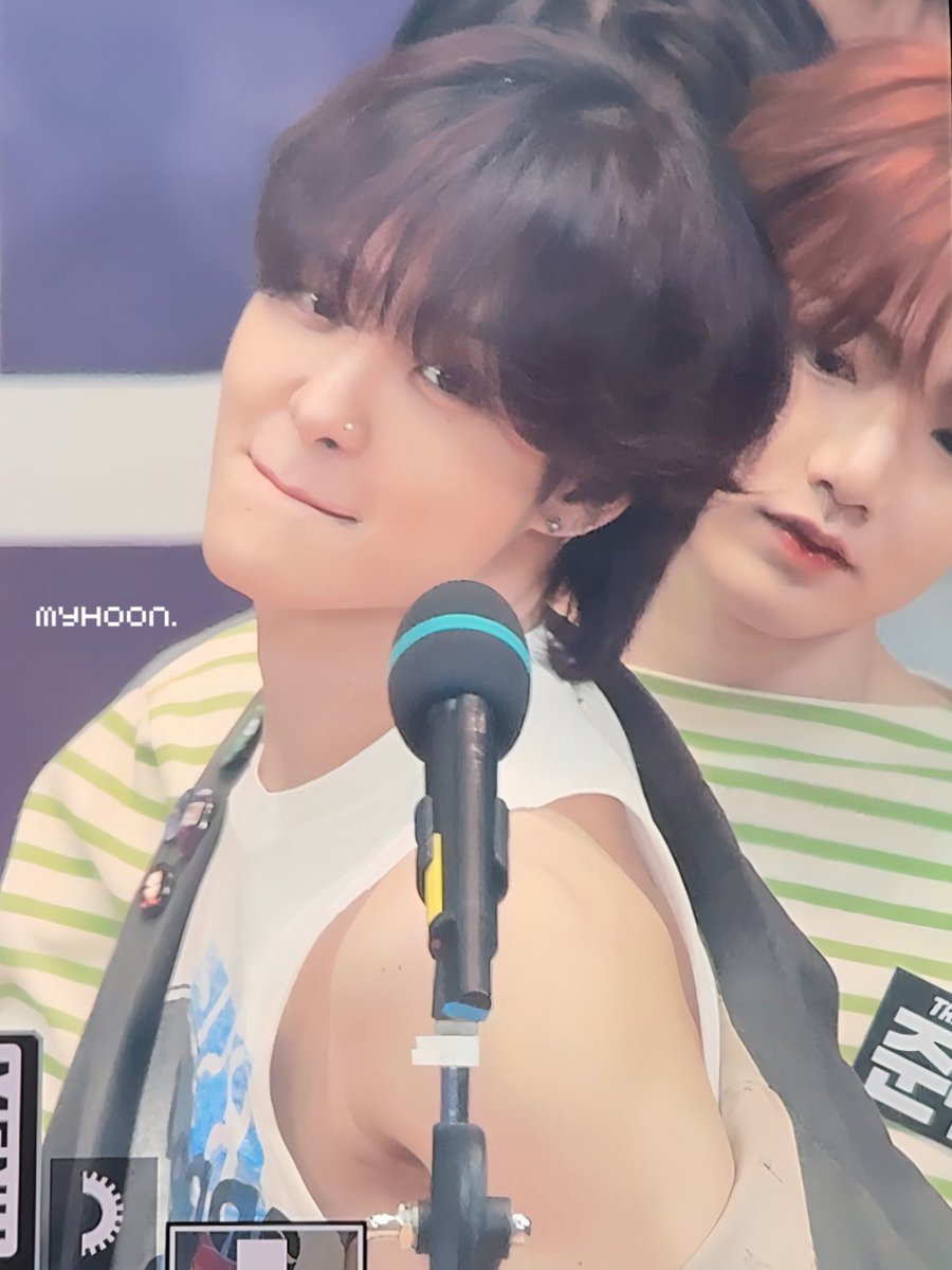 240610 IDOL RADIO 🎀

🐶💪🐨👀

#JIHOON #지훈 #ジフン
#JUNKYU #준규 #ジュンギュ
#트레저 #TREASURE