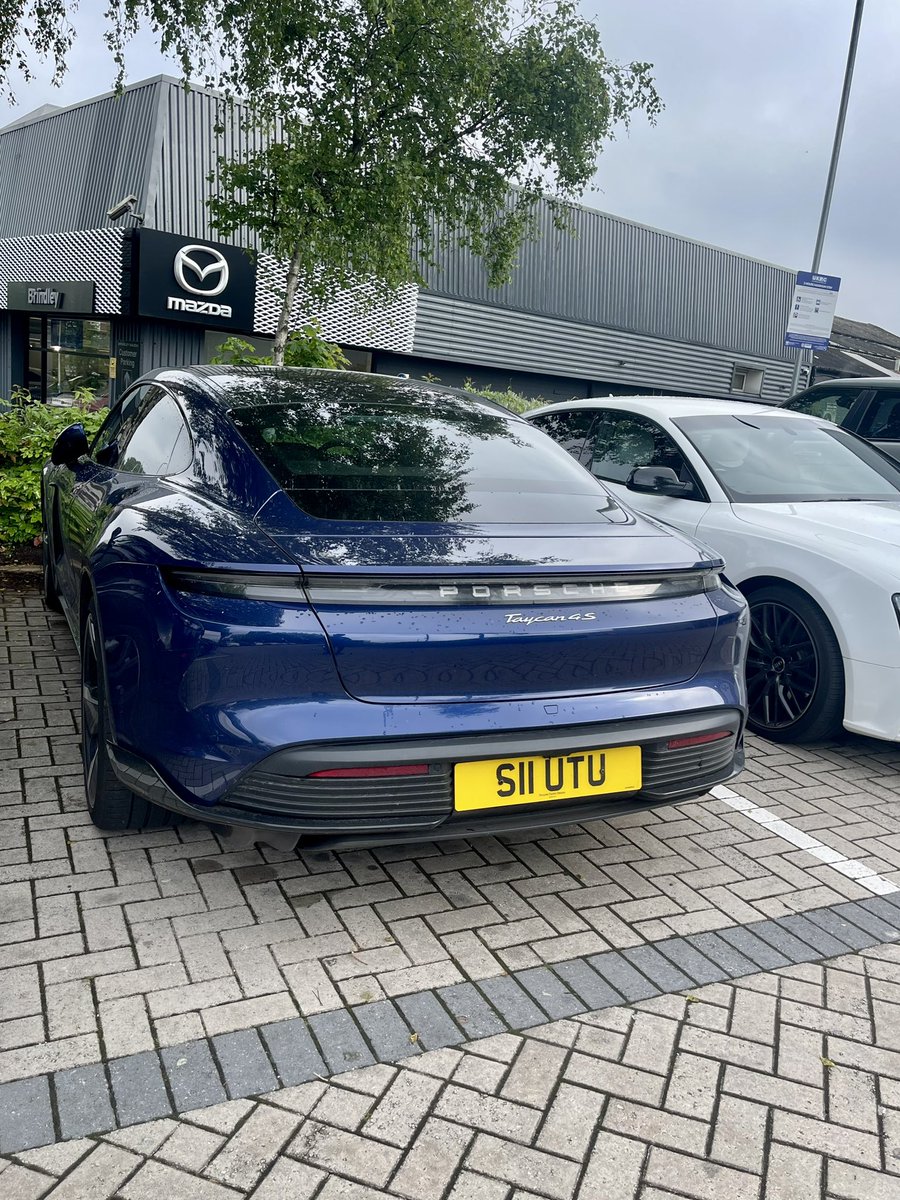 TPC_PlatePlug's tweet photo. Check out these amazing plates on these cars 🤩🤩
#Carbon #Colours #Custom #Distinct #Exclusive #Names #NumberPlates #Personalisation #PrivateReg #Premium #Rare #Unique #3D #BMW #M4 #X5 #Cars #AMG #Porsche #Tesla #BTC #Crypto #LandRover #OFF-ROAD https://t.co/hL4nKterPz