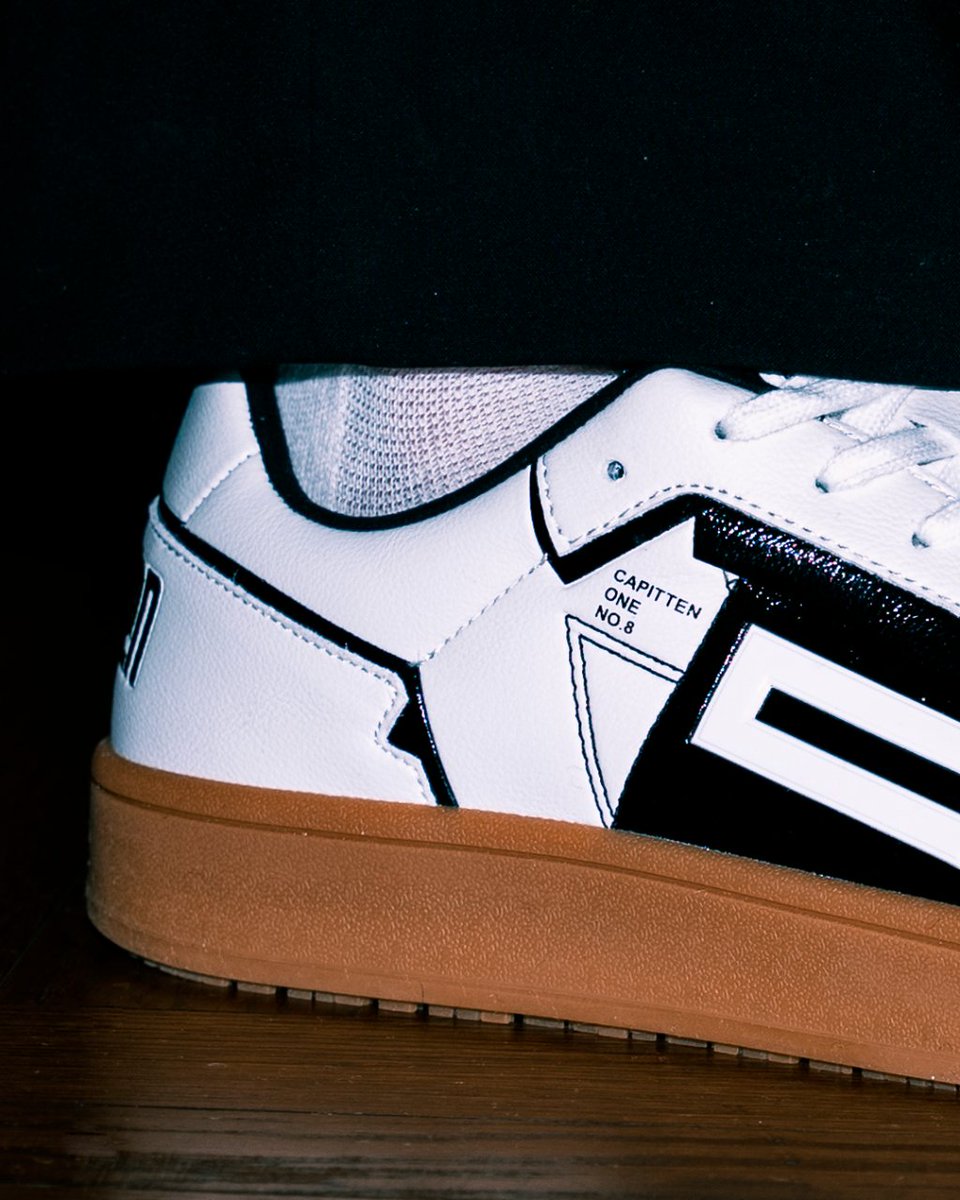 They say the devil is in the details, but we prefer to say that a true Capitten is fixated on the details that make their play unforgettable. 

The Capitten ONE IC are crafted to the tiniest detail to make the perfect sneaker for a football lover, on and off the pitch.