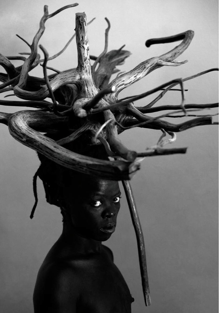 Alexse16's tweet photo. What an incredible exhibition @Tate of Zanele Mulholi wonderful photographs #queer #queerlifeinSA #zanelemulholi https://t.co/bK2IAFOHA8