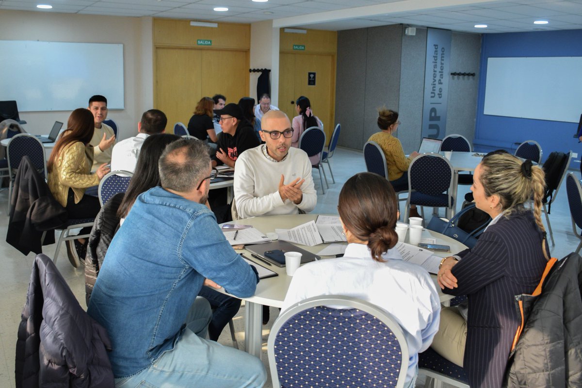 udepalermo's tweet photo. ¡Así vivimos el MBA Journey! ☝️🆙🚀
Estudiantes y egresados del #MBAUP participaron de este encuentro presencial donde aprendieron nuevas tecnologías y tendencias en #InteligenciaArtificial y #Neuromanagement. https://t.co/pZ9BJVjscY