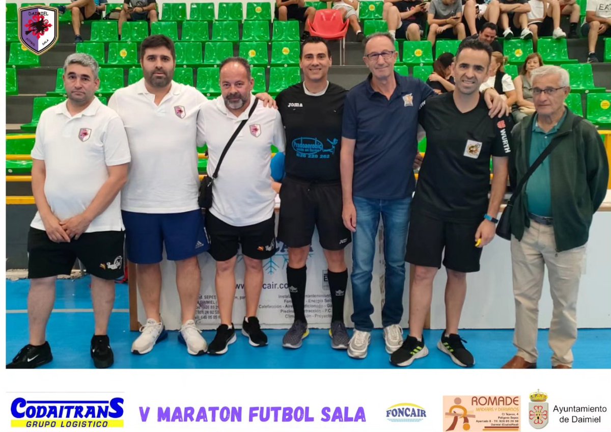 DaimielFutSala's tweet photo. 𝙵𝙸𝙽𝙰𝙻𝙸𝚉𝙾 𝚄𝙽 𝙵𝙸𝙽 𝙳𝙴 𝚂𝙴𝙼𝙰𝙽𝙰 𝙼𝚄𝚈 ⚽💜

Pasadas unas horas de la finalización del #maraton, queremos dar las 𝗚𝗥𝗔𝗖𝗜𝗔𝗦  a todos los han hecho que el evento haya salido 👌🏼

👇🏼 https://t.co/XDpPFKxFZq