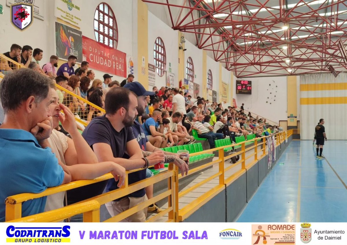 DaimielFutSala's tweet photo. 𝙵𝙸𝙽𝙰𝙻𝙸𝚉𝙾 𝚄𝙽 𝙵𝙸𝙽 𝙳𝙴 𝚂𝙴𝙼𝙰𝙽𝙰 𝙼𝚄𝚈 ⚽💜

Pasadas unas horas de la finalización del #maraton, queremos dar las 𝗚𝗥𝗔𝗖𝗜𝗔𝗦  a todos los han hecho que el evento haya salido 👌🏼

👇🏼 https://t.co/XDpPFKxFZq