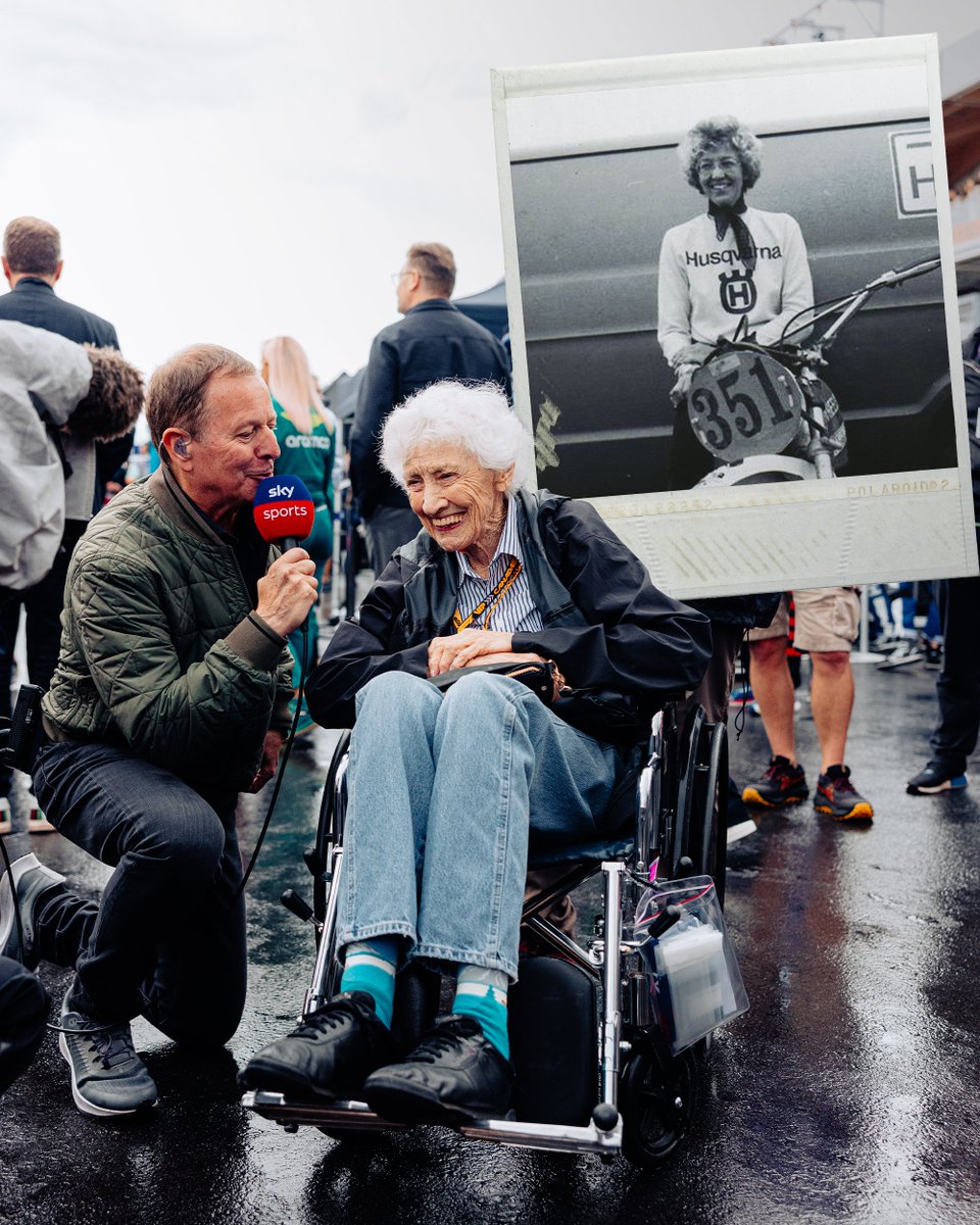 Mary McGee. A true trailblazer and pioneer in motorsport ✊

Mary started her racing career in sports cars in 1957, before switching to motorcycle racing

Inspired to try desert racing on the advice of her friend and Hollywood icon Steve McQueen, Mary was the first woman to race