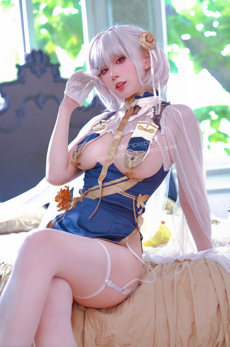 oripiepie's tweet photo. Regardless of what may ever happen, I shall always accompany you, my honourable Master.💙✨

#oripiepie #AzurLane https://t.co/W4cGD6Wheh