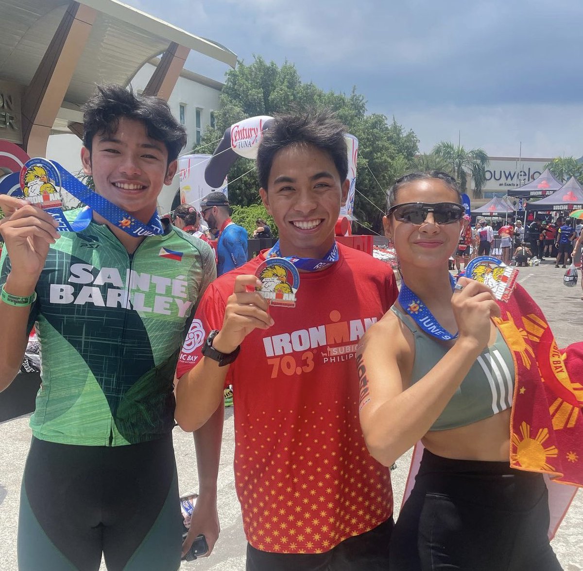 Toughest run of her life. With amazing Sante Barley JustOne team members, Lance and Aden, a podium finish among the 24 mixed relay teams! 

Ironlady!

#ironmansubic703