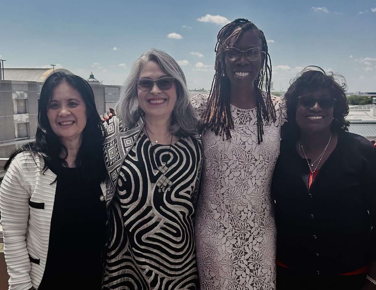 Beautiful champions for ⁦<a href="/APA/">American Psychological Association</a>⁩. Thank you for your #APAAdvocacy. ⁦<a href="/JFK4APA/">Jennifer F. Kelly 2021 President of the APA</a>⁩ ⁦<a href="/drthema/">Dr. Thema</a>⁩ ⁦<a href="/Cynthia4APA/">Cynthia de las Fuentes, PhD</a>⁩ ⁦<a href="/debrakawahara/">Debra Kawahara, PhD</a>⁩