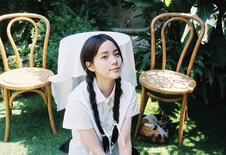 wdlLE1YS's tweet photo. ⠀⠀
⠀⠀ ⠀ “ ถ่ายรูปให้ฟ้าหน่อยได้ไหมคะพี่ฝน ” หญิงสาว���ู้เป็นเจ้าของใบหน้าหวานเอ่ยถามบุคคลที่ยืนอยู่ข้างกายตน

⠀⠀ ⠀ “ วันนี้แต่งตัวมาน่ารักเชียวนะคะ ชวนให้นึกถึงตอนที่คุณฟ้ายังเป็นเด็กน้อยเลย ”

⠀⠀         #สยามกรุงเก่าสายเมเปิ้ล
⠀⠀ https://t.co/NhUjnU1TCg