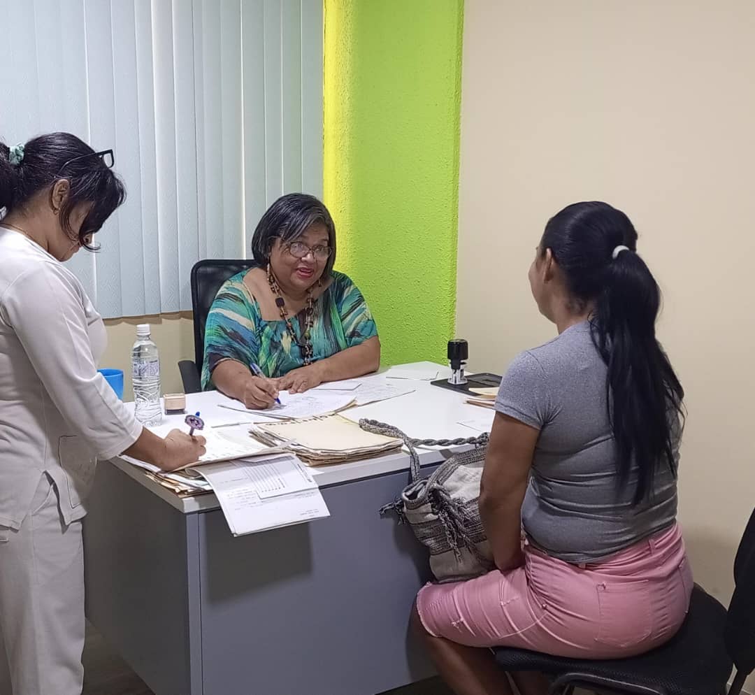 IpasmeOficial's tweet photo. ¡En Bolívar cuentan con el Ipasme! 

Los beneficiarios/as son atendidos con el compromiso y la dedicación, mediante el @Ipasmeciudadbol  y tienen los servicios de psiquiatría, medicina general, traumatología, terapia del dolor e inmunización.

#NicoTieneLasRiendas
@NicolasMaduro https://t.co/ZHRui12ILo