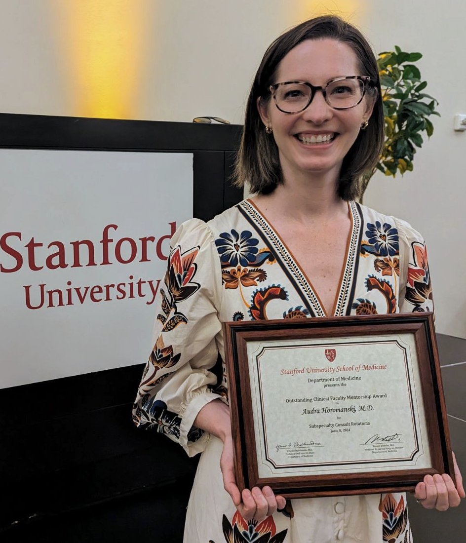 Congrats to Dr. Horomanski @horomanskimd for receiving the Outstanding Clinical Faculty Mentoring Award for Subspecialty Consult Rotations, presented by this year's internal medicine residents. Your dedication &amp; mentorship make a significant impact! @stanfordmed #rheumatology