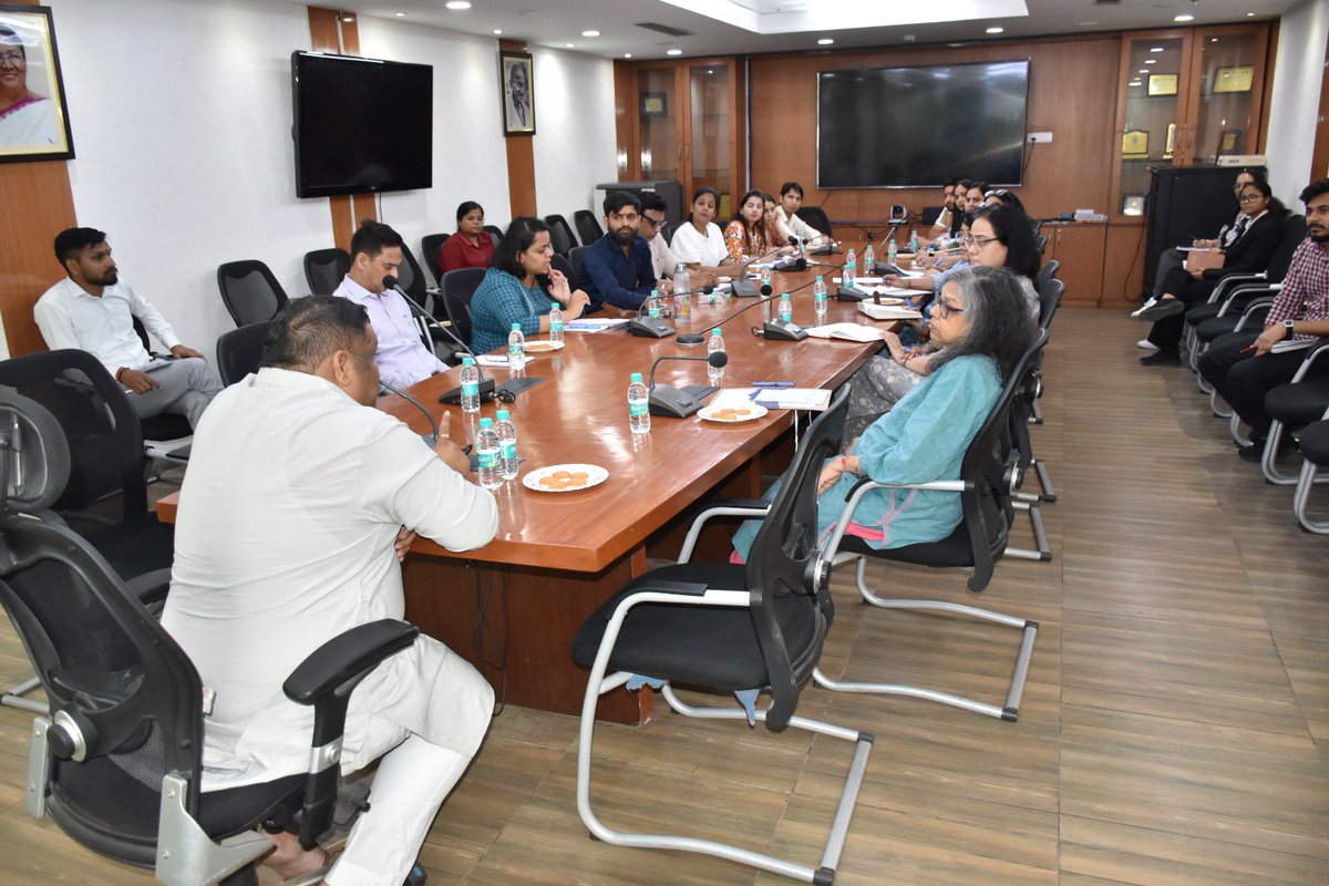 NCPCR_'s tweet photo. NCPCR Chairperson Shri @KanoongoPriyank chaired a review meeting today regarding rescue operations conducted on 07/06/2024 in 10 locations across the West &amp; North West Districts of Delhi. During this operation, 21 children, most of whom were allegedly trafficked, were rescued. https://t.co/raiKevcLmf