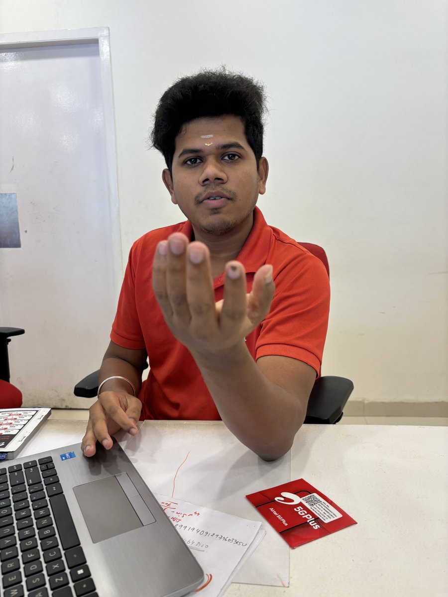 aj2019's tweet photo. @airtelindia my BB no-04411880011 was closed on 1/5/24 &amp; moved to new plan. But still I got bill for my old no. I made a complaint in Porur store with the person in the photo and store manager. They raised a complaint and promised to rectify. But still not resolved. Pls address https://t.co/kze03Fv6DV