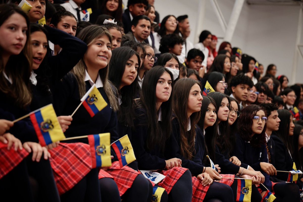 ONUMujeres's tweet image. La Directora Regional @ONUMujeres @mnvonumujeres participa del acto de reconocimiento a Matilde Hidalgo quien además de ser la primera mujer en obtener el título de médico en Ecuador 🇪🇨 fue la primera mujer en emitir un voto en una elección nacional (9 de mayo de 1824) y en #ALC.