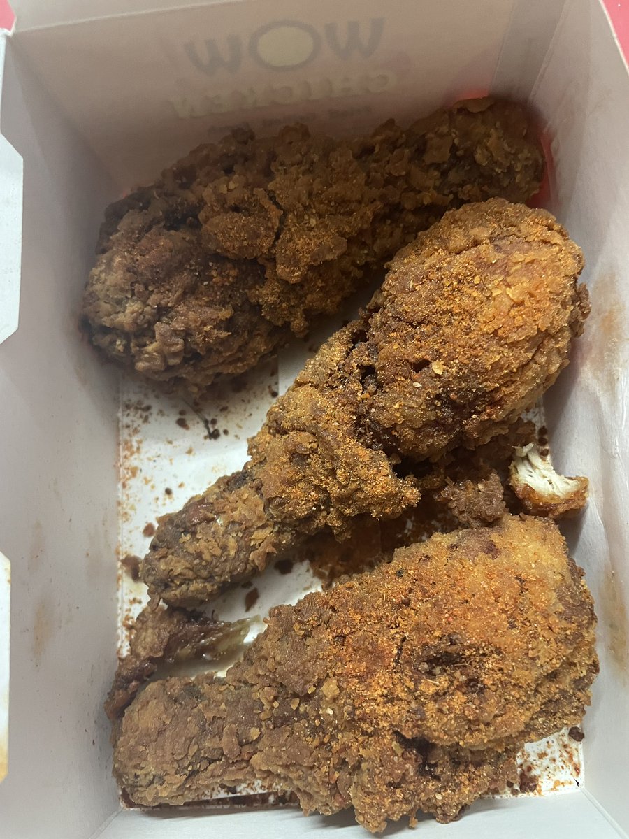 gopish89's tweet photo. stop using zomato i ordered 2 type grill chicken from wow chicken and they delivered fried chicken worst part is customer support who arrogantly refused to refund me and argued they are same order and made me eat that food @zomatocare @zomato @Wowmomo4u https://t.co/9B3oYMv9j4