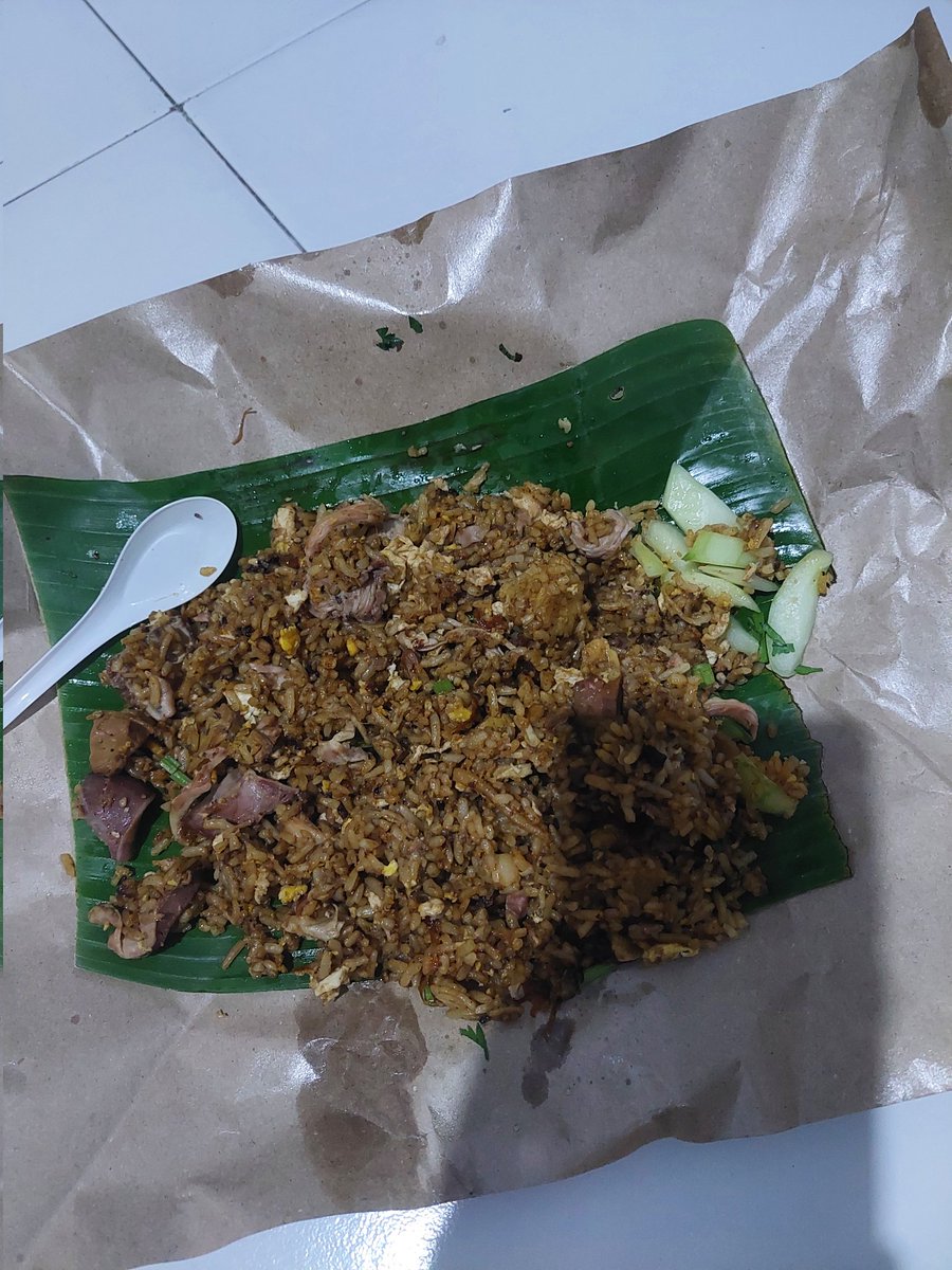 Pesona nasi goreng 27 ribu rupiah😄💔