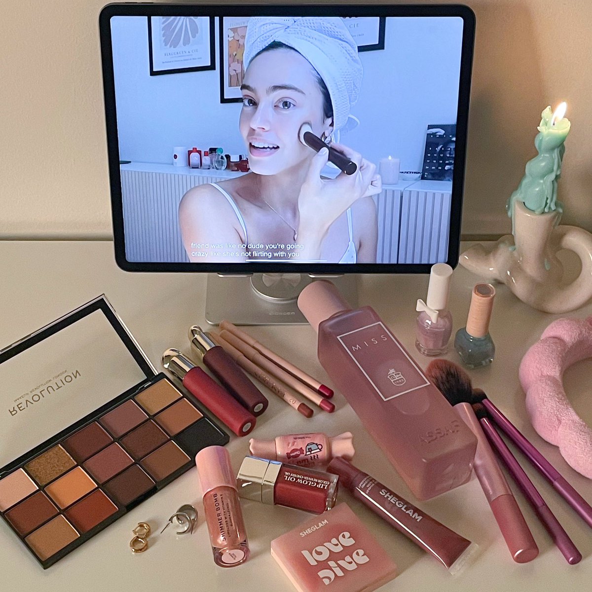 𝑭𝒍𝒐𝒓𝒂 tweet media