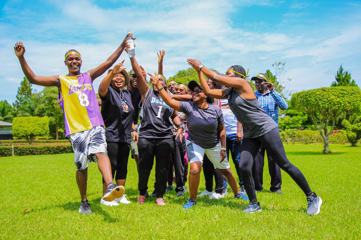 NamuChristine's tweet image. Bottle filling: Focus, ignore your enemy &amp;amp; fill that bottle😉 still super steady! The wind are actual thrills! Felt like the Olympics 🙈😅🏅Thanks @ASOU_Official for the 
#ASOUfunday