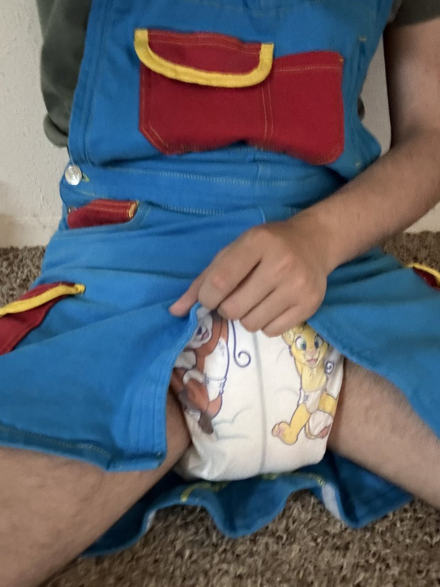 Pupcaeks's tweet photo. Just getting a little check up while working around the house! Might need a change before all the chores are done. https://t.co/U2uSd1FUqp
