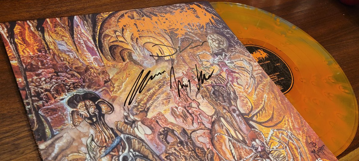 TheSonOfNun's tweet photo. Tomb Mold - Manor of Infinite Forms, Planetary Clairvoyance, and The Enduring Spirit vinyl. 🟠🔵🟣
Signed by Derrick, Max, and Payson.
@20buckspinlabel
#tombmold #theenduringspirit #planetaryclairvoyance #manorofinfiniteforms #20buckspin #deathmetal #vinylcollection #signed https://t.co/4JdWaOlVMD