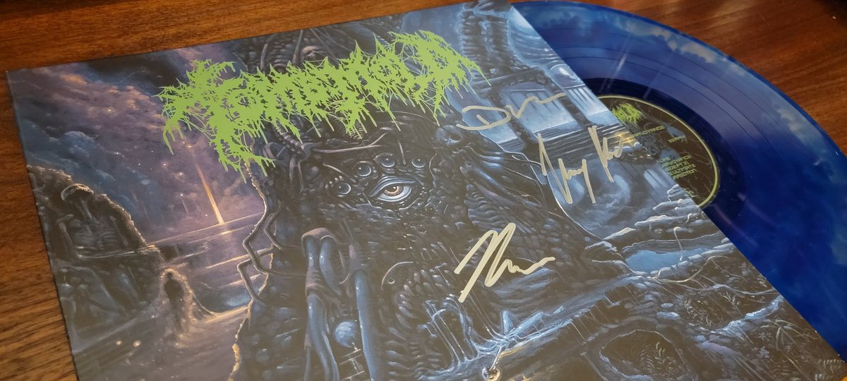 TheSonOfNun's tweet photo. Tomb Mold - Manor of Infinite Forms, Planetary Clairvoyance, and The Enduring Spirit vinyl. 🟠🔵🟣
Signed by Derrick, Max, and Payson.
@20buckspinlabel
#tombmold #theenduringspirit #planetaryclairvoyance #manorofinfiniteforms #20buckspin #deathmetal #vinylcollection #signed https://t.co/4JdWaOlVMD