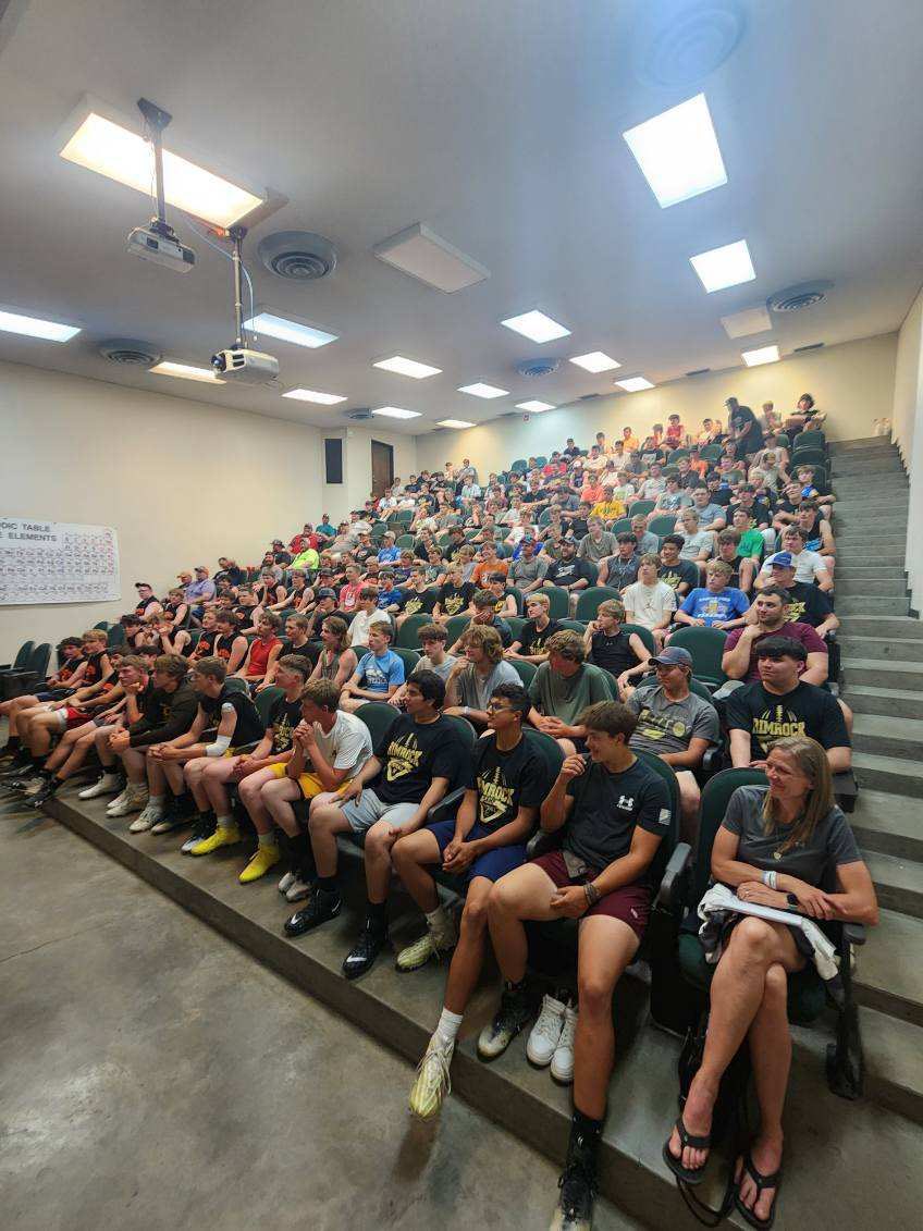 LiveEyesUp's tweet image. Thank you @Coach_Stutz and @PGoldhahn for the opportunity to share what it means to #LIVEEYESUP and to #relentlessly Find Your Best at the 2024 Rimrock Football camp @BattlinBears.