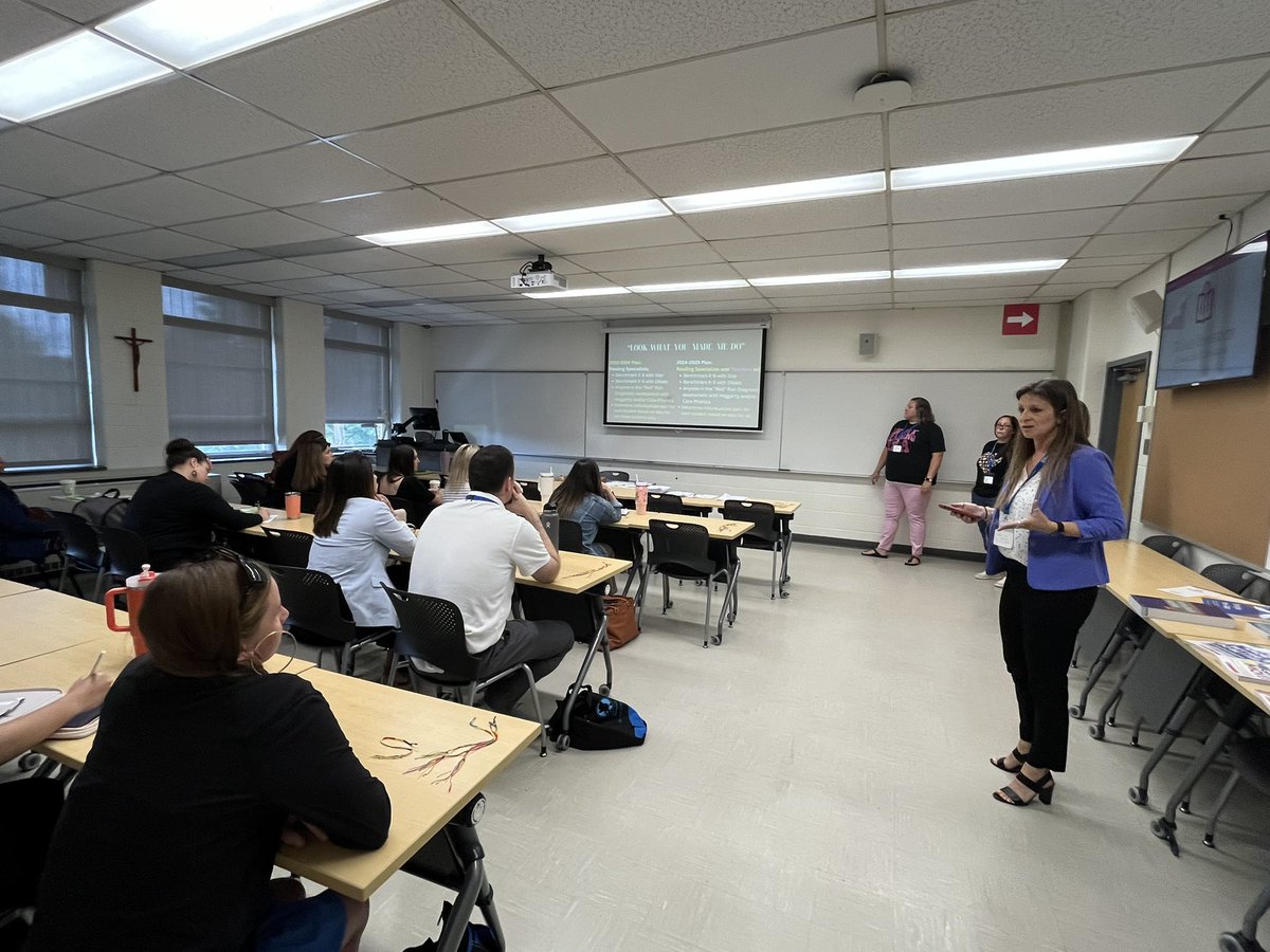 IU20AstDirCurr1's tweet photo. So thankful to our presenters from Keys to Literacy, Bethlehem Area School District, Stroudsburg, Northampton, ESU and IU 20 for an amazing first set of breakout sessions today at IU20’s Literacy Symposium! @ColonialIU20 @IU20NonPubSuper @KeystoLiteracy  @ESUCollegeofEd https://t.co/GvGkIkBrDp
