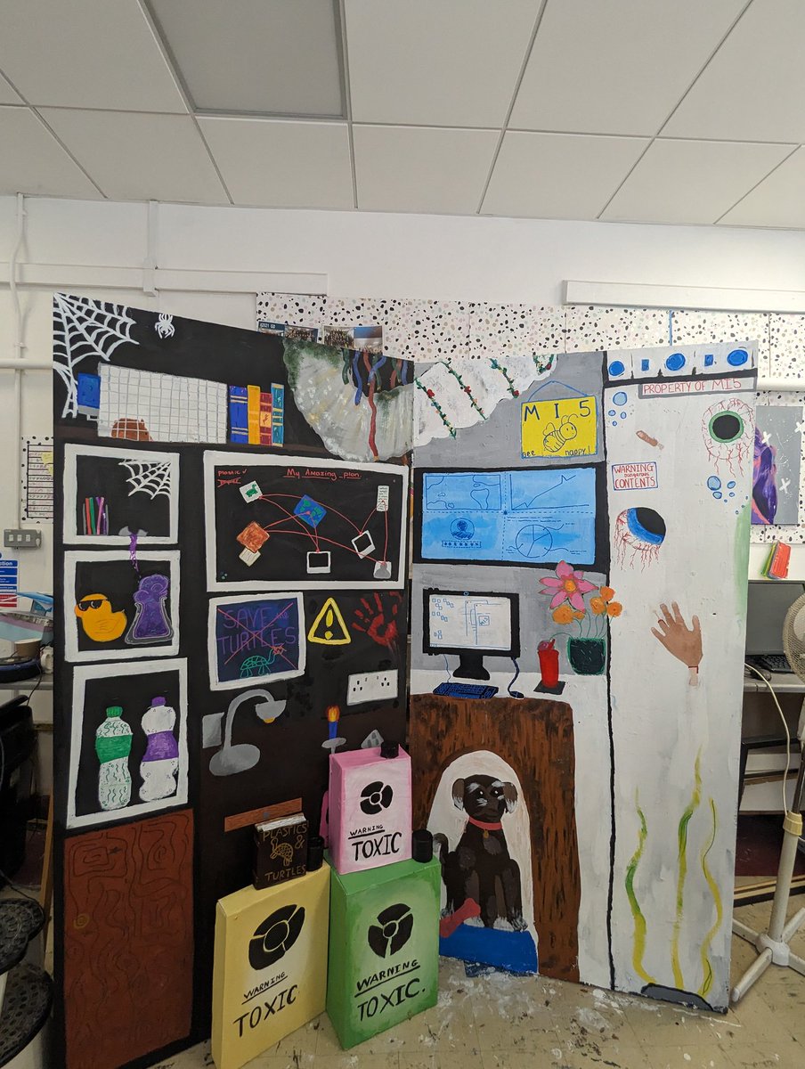 🎨🖌️🎨 <a href="/MaelorART/">Mrs Hartigan</a> <a href="/MaelorPenley/">Maelor School Penley</a>