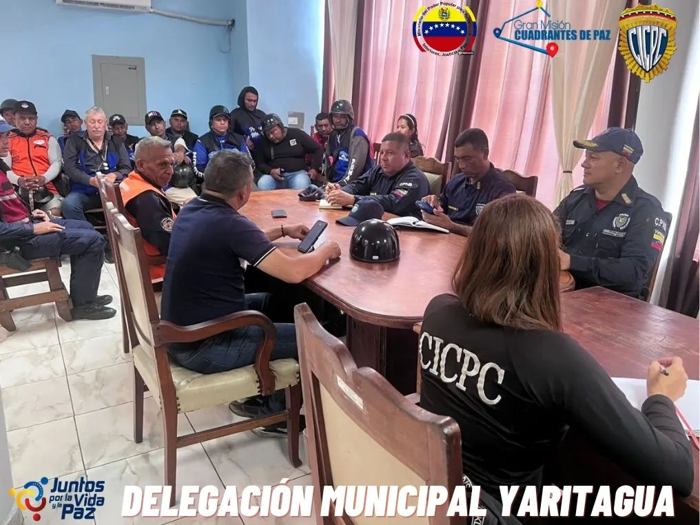 La Comisaría Jefe Evangelys Martínez, Jefe de la Delegación Municipal Yaritagua y el I/J Héctor Flores, participaron en una mesa de trabajo con organismos policiales y el gremio Transporte. #seguridadciudadana y #Bienestarsocial
#VenezuelaJusticiayPaz
#NicoTieneLasRiendas