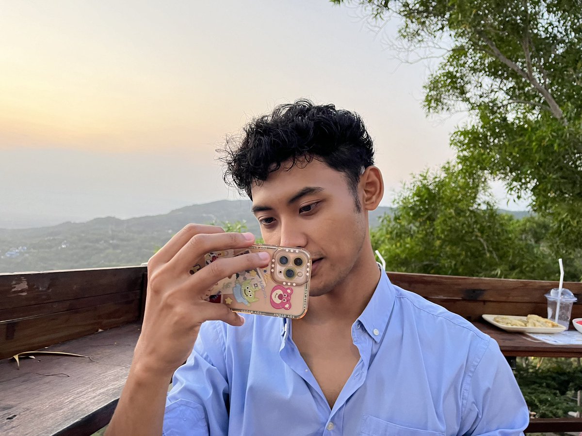 diphvine's tweet photo. sedih ges mau ldr 😭😭😭😭😭😭😭😭 tidak terbayang mengalami masa ldr juga bersama manusia iniii. masa pra-ldr emang paling berat sih bawaannya pengen ketemu mulu ngumpulin kangen, eh abis itu ga ketemu blas :) https://t.co/2CjXQiAH5e