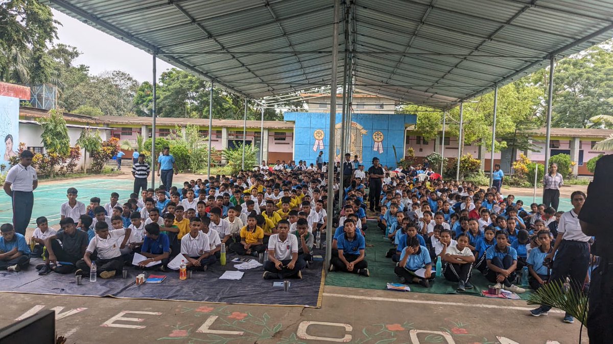 01NDRF's tweet photo. Conducted #Lecture cum #Demonstation under #Community #Awareness Program for NCC Cadets at #JNV Dudhnoi, District- Goalpara, Assam
#आपदा_सेवा_सदैव_सर्वत्र
#saving_lives_and_beyond
@NDRFHQ
@ndmaindia
@sdma_assam
@HQ_DG_NCC https://t.co/cJ7FNbYLep