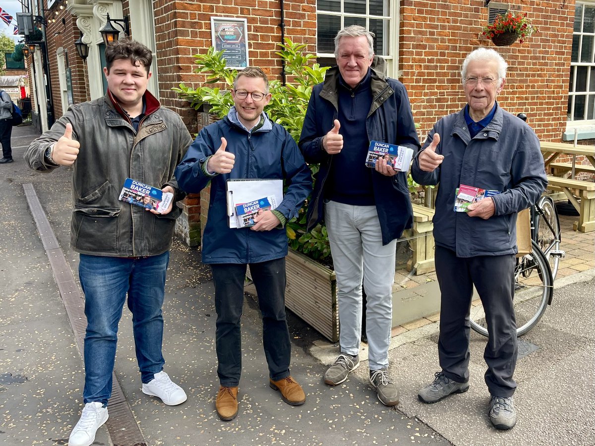 ☔️ Torrential rain in Stalham this morning. But spirits weren’t dampened at all!

Out with The Mayor Kevin Bayes, District Cllr Matthew Taylor and County Cllr Nigel Dixon. 

❤️ Brilliant reaction on the doorsteps again. Strong local support for us all - wherever we went. 👍👍