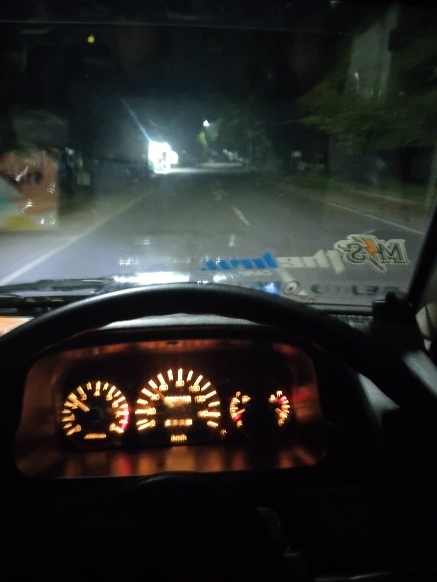 higaaam's tweet photo. Jam malam😁 https://t.co/ZeoA36VGpF