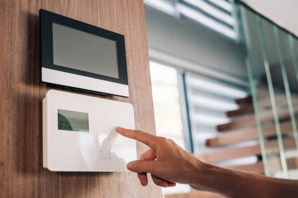 ASAPSECURITY's tweet photo. Secure your peace of mind with ASAP Security! From advanced alarm systems to professional locksmith services, we're your go-to for all things security in Las Vegas. Discover our services on our website today! https://t.co/HyFZMgjziG #SecurityService https://t.co/JwfxZWk52R