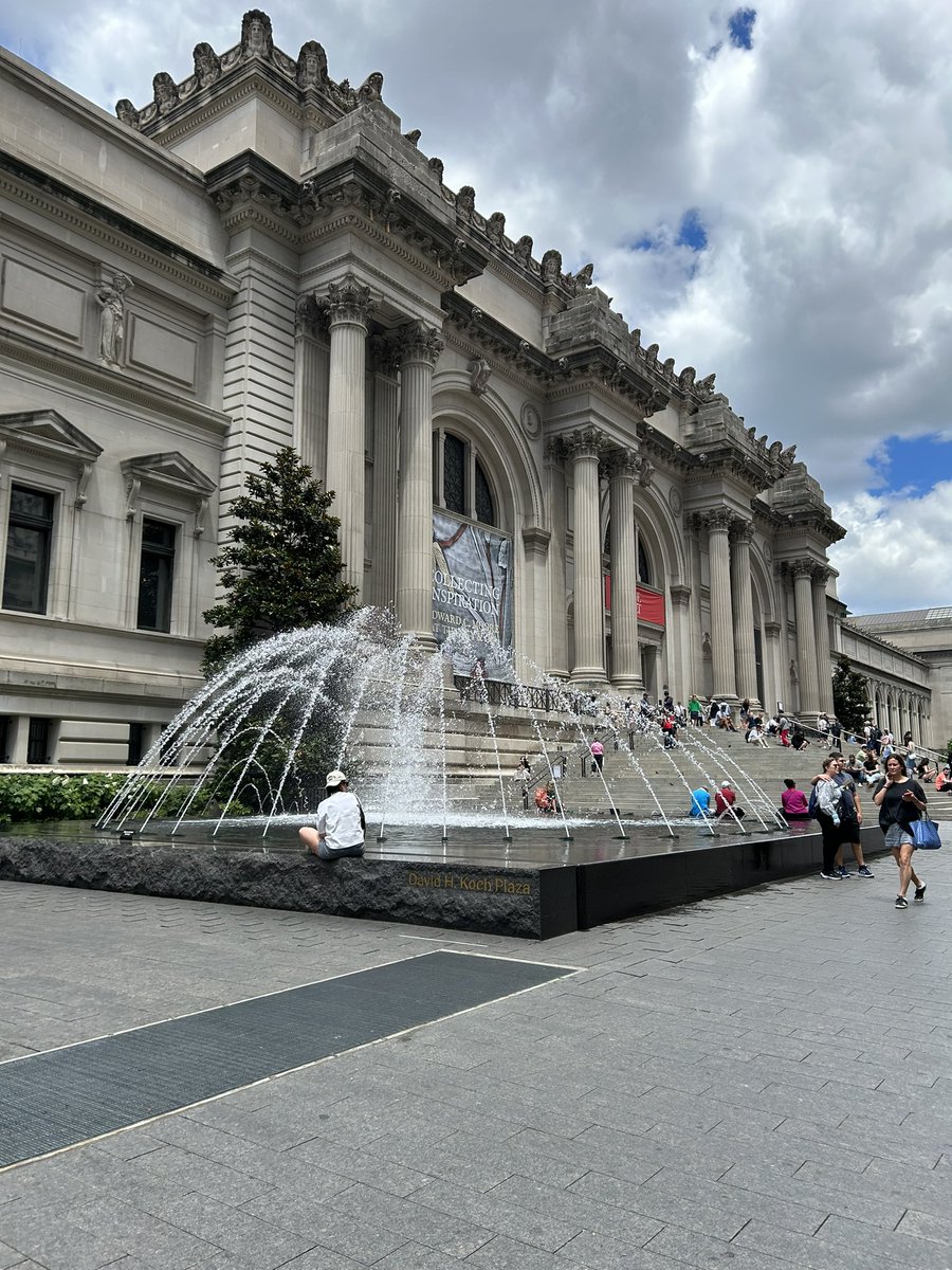 JMS historians visit The Met! <a href="/JerichoMS/">Jericho MS</a> <a href="/saraballute/">Sara Ballute-Scianablo</a> <a href="/pascarella19/">karen pascarella</a> <a href="/esundb/">eric sundberg</a> <a href="/ELALead/">Transform</a>