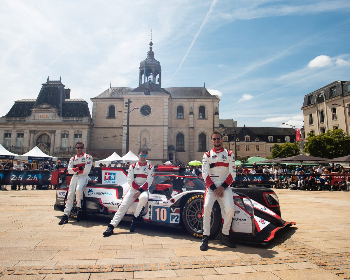 The guys thought they’d start a band in their spare time 😉 Any ideas for name and debut album titles?

#BoyBandDreams #NotAPopStar #LeMans24 #endurance #motorsport