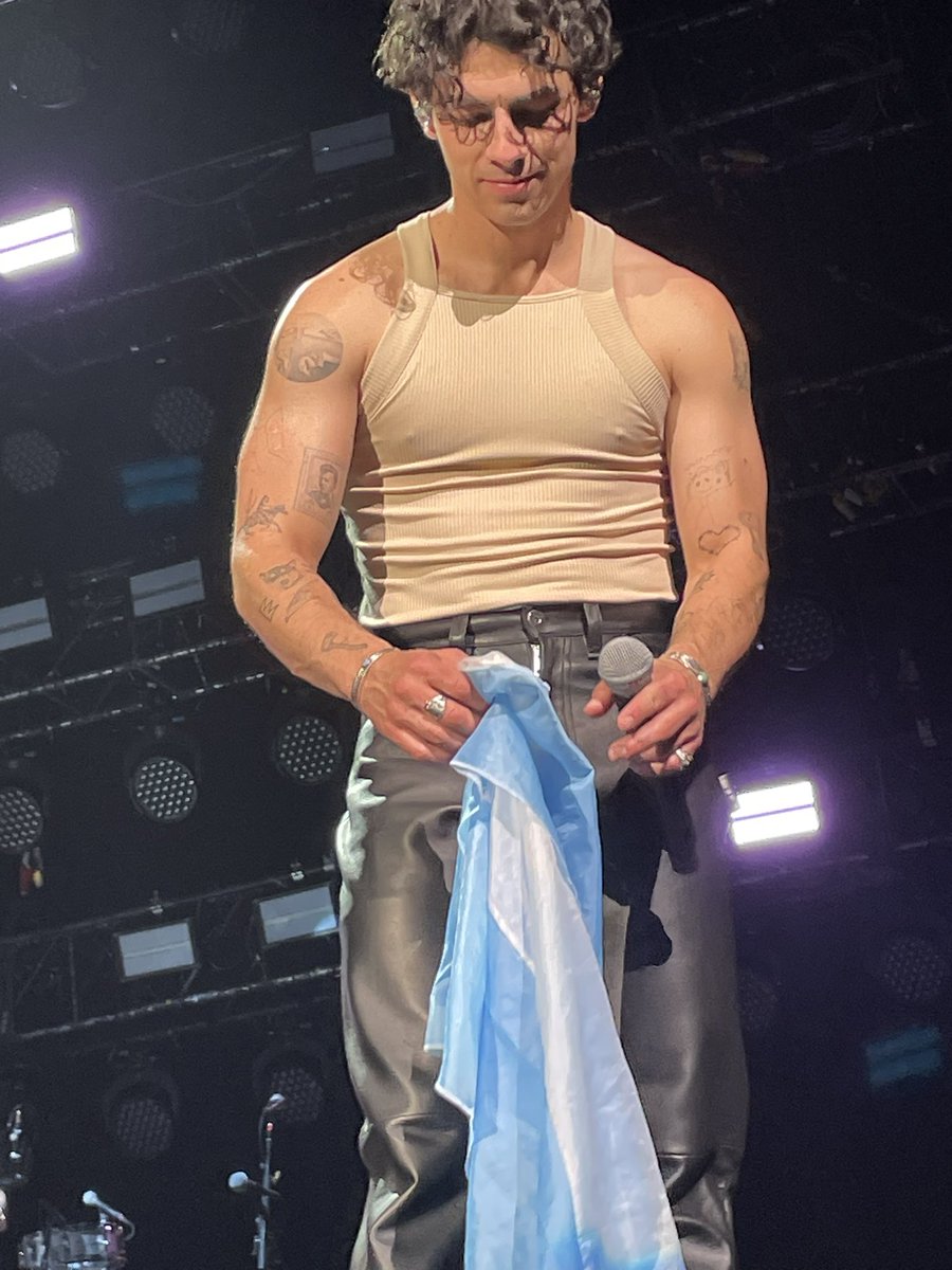 Julisuchy's tweet photo. Fotos de Joe Jonas que nadie más tiene porque las saqué yo 🥹
@joejonas ❤️‍🔥 https://t.co/80ICo7pTVK