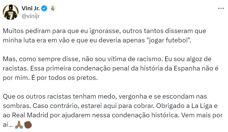 futebocracia's tweet photo. Dia de vitória para Vini Jr. Mas não só ele: também para todos que não aceitam o racismo no futebol ou fora dele.

Que venham novos triunfos como esse. Quantos forem necessários. https://t.co/FehImWRomg