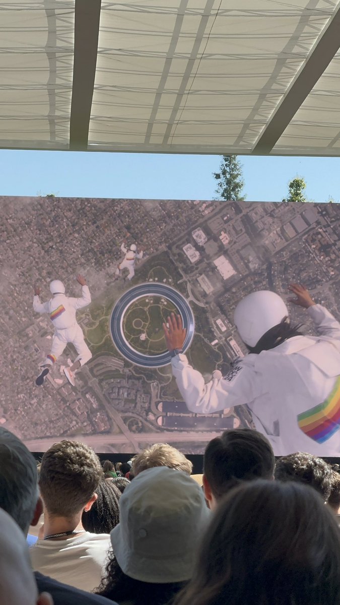 iJustine tweet media