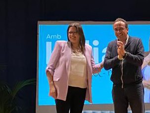 LidiaSauraB's tweet photo. Quan va venir a recolzar-me al meu primer acte polític li vaig dir que l'admirava com a ningú, que es un referent, honest, treballador incansable, patriota, proper i que sempre em trobaria a la seva disposició. Avui més que mai, al seu costat #MHP @joseprull 
Quin orgull! https://t.co/gofEtJdFuC
