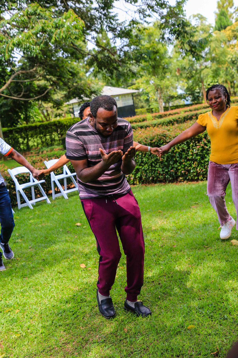 ASOU_Official's tweet image. Launched the day with: "Know You better" session
Surgeons beyond the scalpel! Joined by Anesthesia, Nursing, Physiotherapy, Paediatrics, Spouses &amp;amp; kids! thank you all for making it Epic!
#ASOUfunday #Toolsdown #Destress #reset