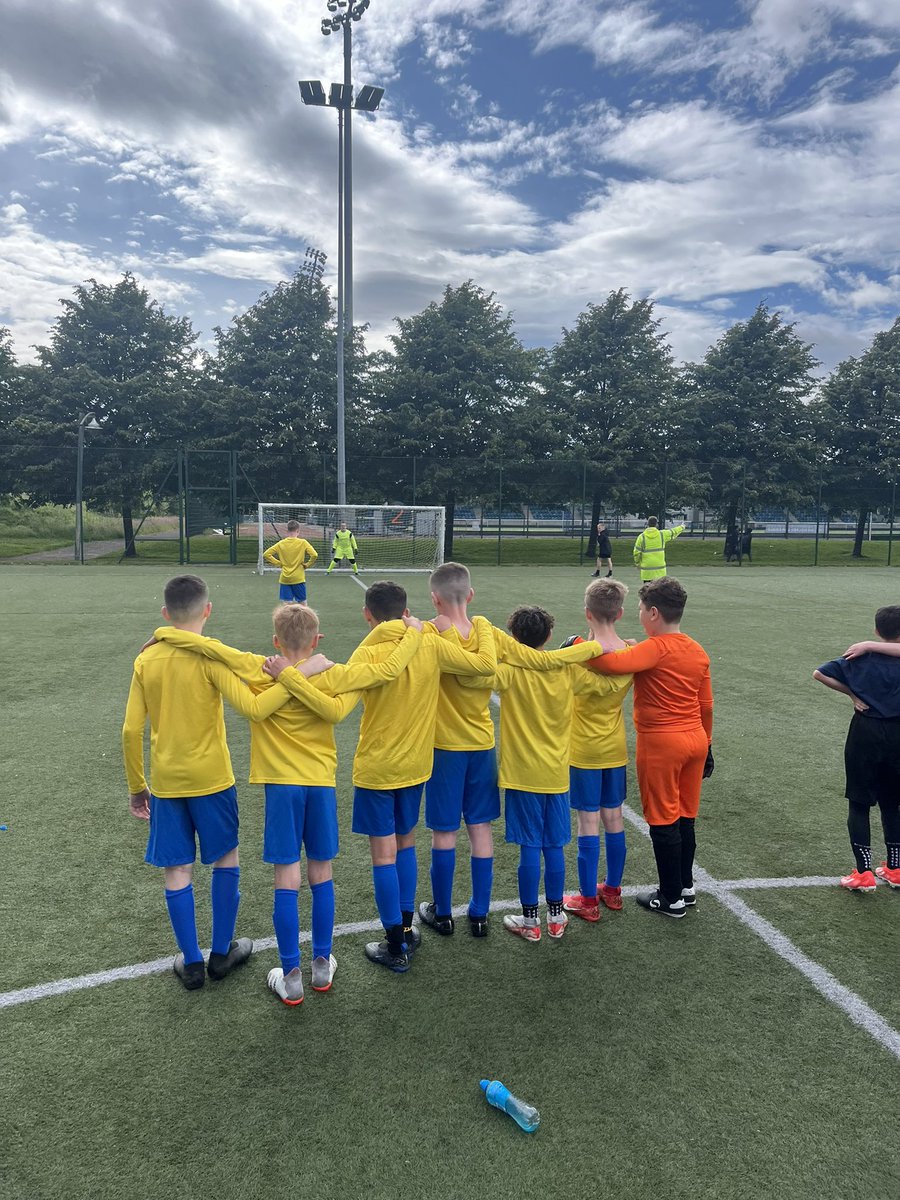 WellshotPrimary's tweet photo. JANNY’S CUP WINNERS 2024 
💛💙💛💙💛💙💛💙💛💙

So proud of our entire football squad this year. Well done everyone. 👏🏼 ⚽️ 

Massive well done to St Michaels, Thorntree, Eastbank and Dalmarnock Primaries. It’s been a great year. https://t.co/7rNBgbtTnl