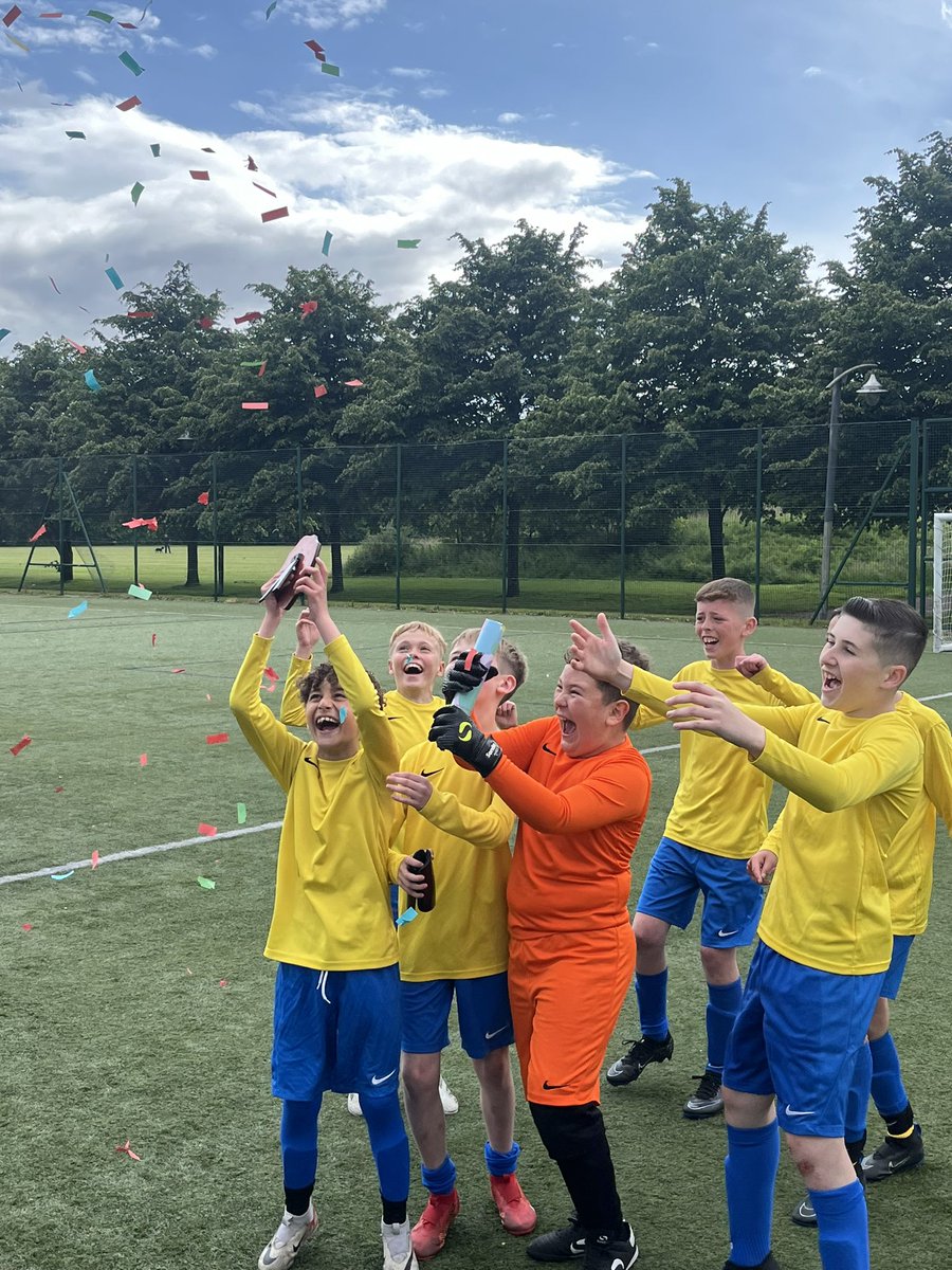 WellshotPrimary's tweet photo. JANNY’S CUP WINNERS 2024 
💛💙💛💙💛💙💛💙💛💙

So proud of our entire football squad this year. Well done everyone. 👏🏼 ⚽️ 

Massive well done to St Michaels, Thorntree, Eastbank and Dalmarnock Primaries. It’s been a great year. https://t.co/7rNBgbtTnl