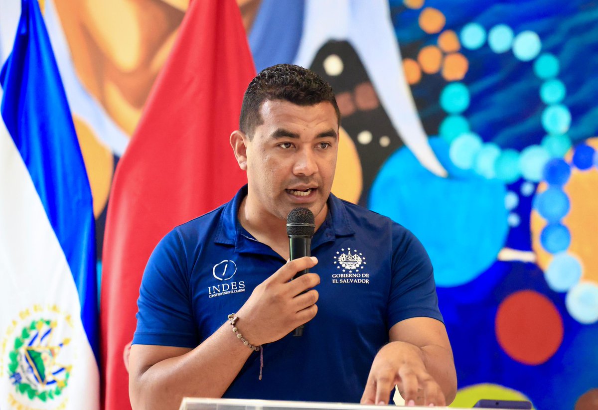 indeselsalvador's tweet photo. Esta mañana se lleva a cabo una Jornada de Sensibilización e Inclusión que es impartida por personal de Departamento de Oportunidades del Instituto Nacional de los Deportes de El Salvador (INDES) a estudiantes de la Licenciatura en Educación Física, Deporte y Recreación de la UES https://t.co/ch98pXpqTc