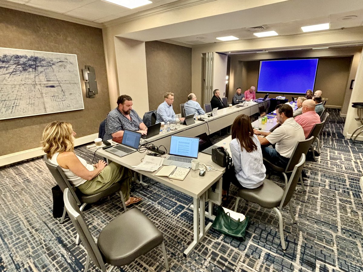 FuseAlliance's tweet image. Fuse Alliance Hits the Ground Running at NeoCon &amp;amp; Design Days! 
Board of directors meeting, exclusive sneak peek at Mohawk Group’s incredible new pop-up brand experience in the heart of Fulton Market for Design Days, and a fantastic dinner with Mohawk!  #NeoCon2024 #DesignDays