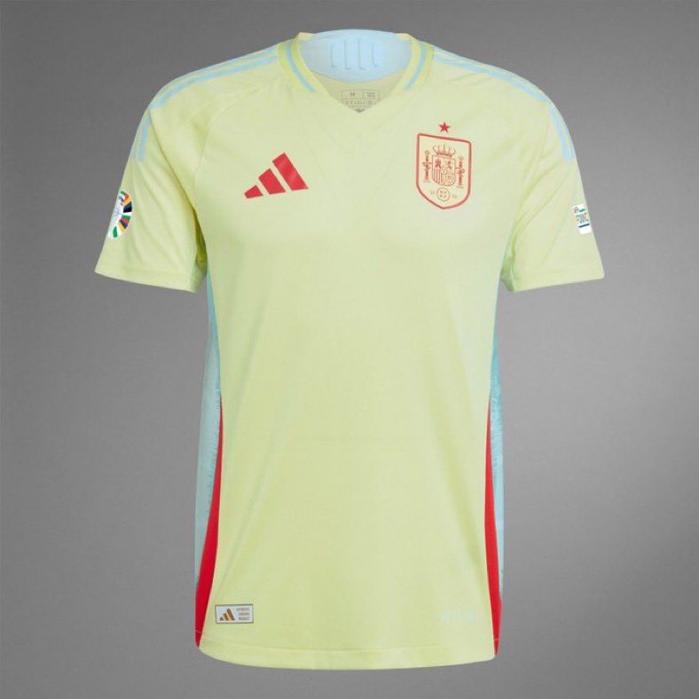Tenemos SORTEO🎁 
Para el debut de España en la eurocopa, <a href="/ElevenKits/">Eleven Kits ⚽️🩵</a> sorteará una camiseta. 👕

Requisitos:
-👥Seguidme a mi y a @elevenkits
-🔁Dar MG y RT a este tuit
-Menciona 1 amigo para el doble de posibilidades‼️

Ganador 15 de Junio 📅

SUERTE🍀