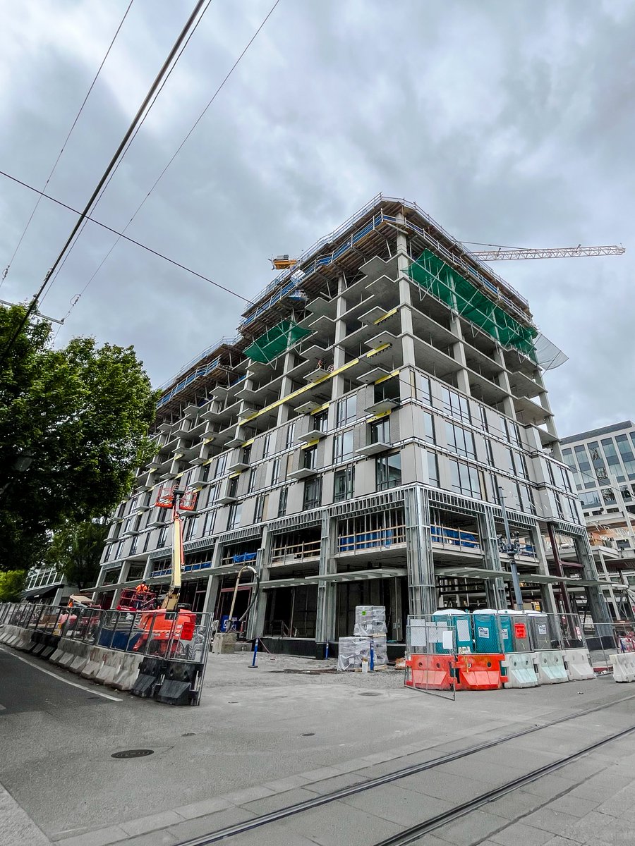 The #mixeduse development project, #PressBlocks, has made significant progress in #Portland, #Oregon. The concrete #residential tower is halfway up at level 11, While the #masstimber &amp; #bucklingrestrainedbrace (BRB) is up on the #office building.

#24stories #Concrete  #CKC